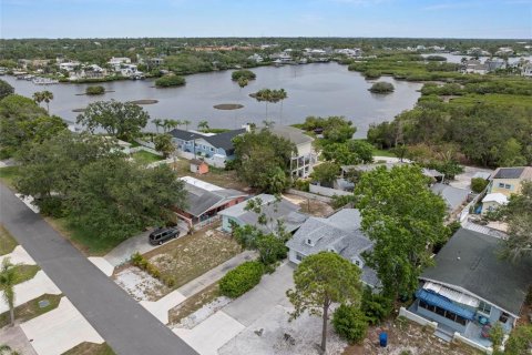 House in Palm Harbor, Florida 4 bedrooms, 153.85 sq.m. № 1765883 - photo 26