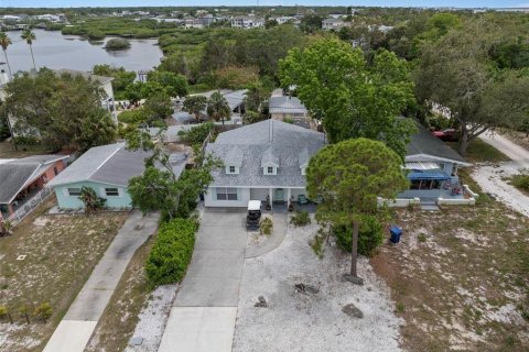 House in Palm Harbor, Florida 4 bedrooms, 153.85 sq.m. № 1765883 - photo 25