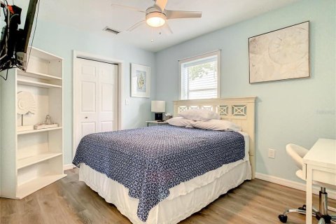 House in Palm Harbor, Florida 4 bedrooms, 153.85 sq.m. № 1765883 - photo 18