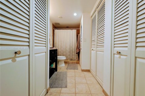 Condo in Lauderhill, Florida, 1 bedroom  № 1842643 - photo 16