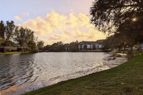 Condo in Lauderhill, Florida, 1 bedroom  № 1842643 - photo 24