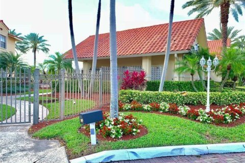 Condominio en alquiler en Pompano Beach, Florida, 2 dormitorios, 83.89 m2 № 1926912 - foto 2