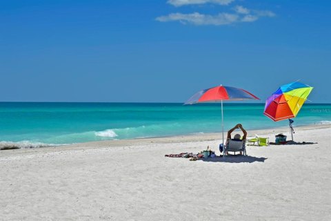 Condo in Sarasota, Florida, 1 bedroom  № 1662379 - photo 17