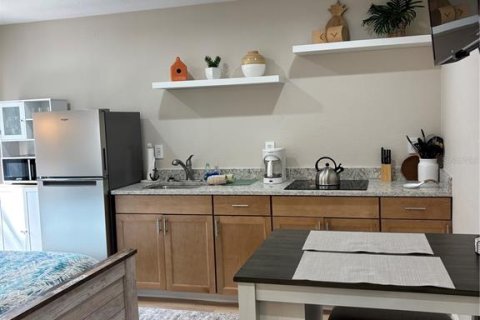 Condo in Sarasota, Florida, 1 bedroom  № 1662379 - photo 10
