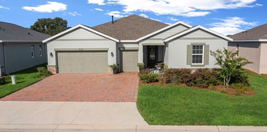 House in Ocala, Florida 3 bedrooms, 219.25 sq.m. № 1826525
