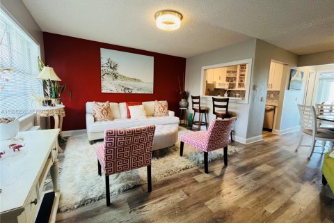 Condominio en venta en Boynton Beach, Florida, 1 dormitorio, 52.95 m2 № 1988415 - foto 2