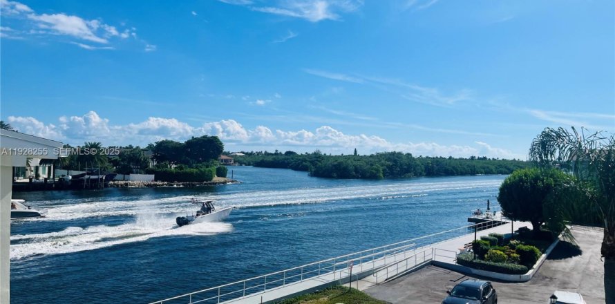 Condominio en Boynton Beach, Florida, 1 dormitorio  № 1988415