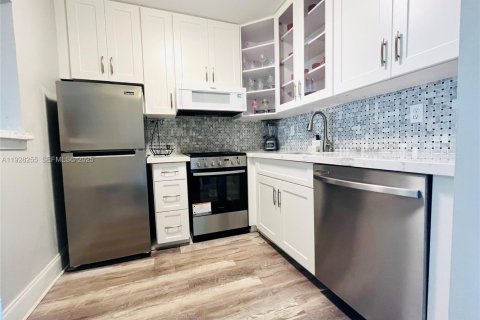 Condominio en venta en Boynton Beach, Florida, 1 dormitorio, 52.95 m2 № 1988415 - foto 10