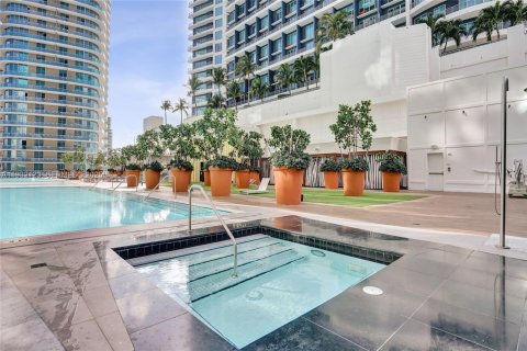 Снять в аренду квартиру в Майами, Флорида 3 спальни, 107.21м2, № 1990632 - фото 17