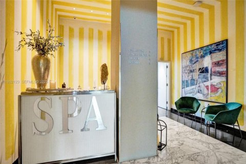 Снять в аренду квартиру в Майами, Флорида 3 спальни, 107.21м2, № 1990632 - фото 12