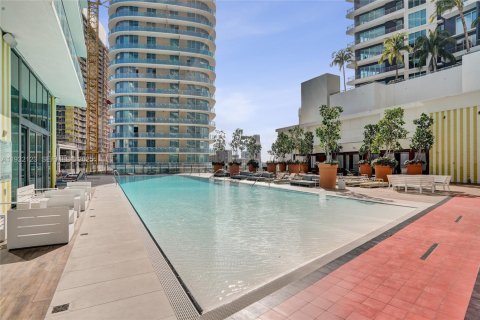 Снять в аренду квартиру в Майами, Флорида 3 спальни, 107.21м2, № 1990632 - фото 24