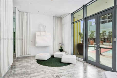 Снять в аренду квартиру в Майами, Флорида 3 спальни, 107.21м2, № 1990632 - фото 13