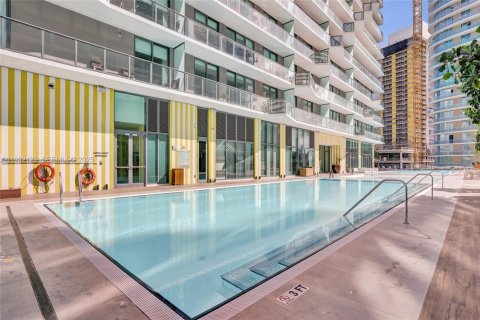 Снять в аренду квартиру в Майами, Флорида 3 спальни, 107.21м2, № 1990632 - фото 19