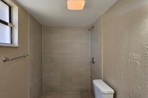 Купить кондоминиум в Уэст-Палм-Бич, Флорида 6 комнат, 107.4м2, № 2084793 - фото 13