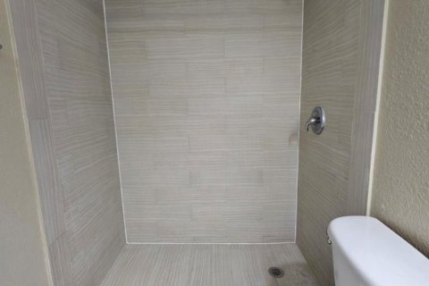 Купить кондоминиум в Уэст-Палм-Бич, Флорида 6 комнат, 107.4м2, № 2084793 - фото 19