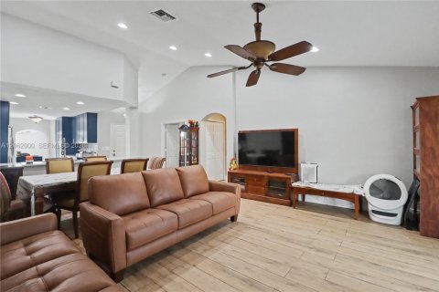 Villa ou maison à vendre à Homestead, Floride: 3 chambres, 128.3 m2 № 2266087 - photo 4