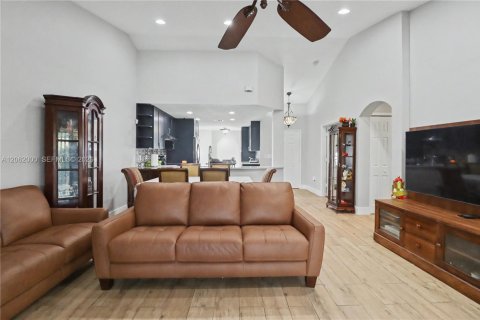 Villa ou maison à vendre à Homestead, Floride: 3 chambres, 128.3 m2 № 2266087 - photo 5