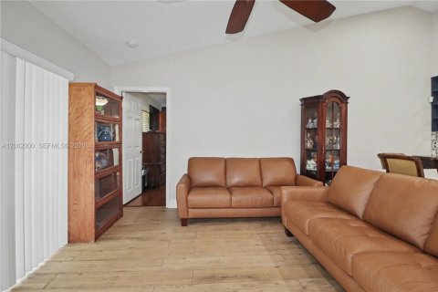 Villa ou maison à vendre à Homestead, Floride: 3 chambres, 128.3 m2 № 2266087 - photo 6