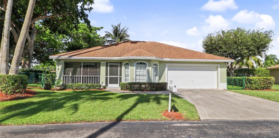 Villa ou maison à Homestead, Floride 3 chambres, 128.3 m2 № 2266087