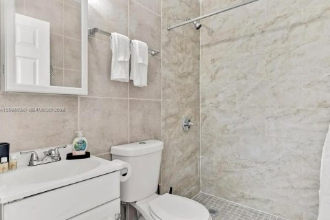 Villa ou maison à louer à Miramar, Floride: 4 chambres, 72.28 m2 № 2388050 - photo 19