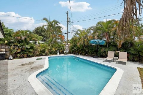 Villa ou maison à louer à Miramar, Floride: 4 chambres, 72.28 m2 № 2388050 - photo 21
