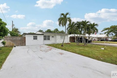 Villa ou maison à louer à Miramar, Floride: 4 chambres, 72.28 m2 № 2388050 - photo 27