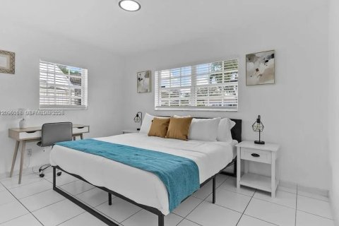 Villa ou maison à louer à Miramar, Floride: 4 chambres, 72.28 m2 № 2388050 - photo 14