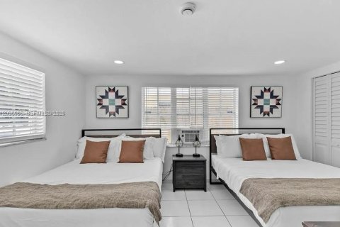 Villa ou maison à louer à Miramar, Floride: 4 chambres, 72.28 m2 № 2388050 - photo 16