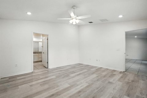 House in Palm Coast, Florida 3 bedrooms, 174.47 sq.m. № 1899778 - photo 19