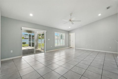 House in Palm Coast, Florida 3 bedrooms, 174.47 sq.m. № 1899778 - photo 14