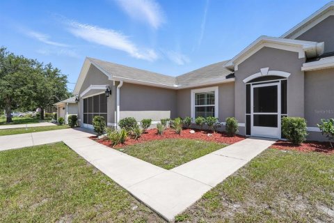 House in Palm Coast, Florida 3 bedrooms, 174.47 sq.m. № 1899778 - photo 3