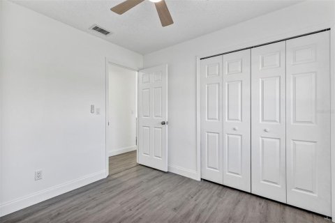 House in Palm Bay, Florida 3 bedrooms, 110.37 sq.m. № 1893736 - photo 18