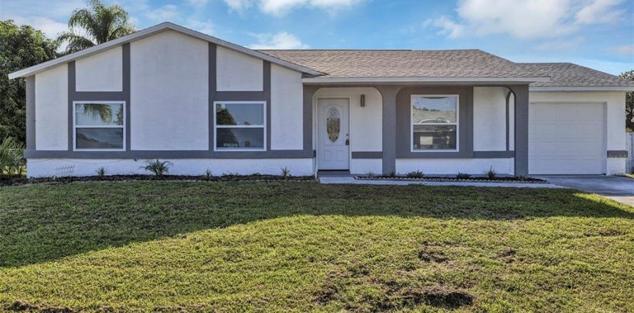 House in Palm Bay, Florida 3 bedrooms, 110.37 sq.m. № 1893736