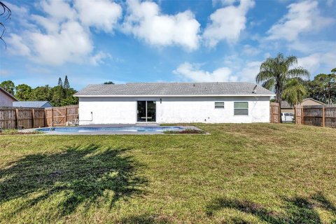 House in Palm Bay, Florida 3 bedrooms, 110.37 sq.m. № 1893736 - photo 28