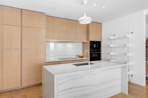 Condominio en venta en Miami Beach, Florida, 2 dormitorios, 148.83 m2 № 2029369 - foto 3