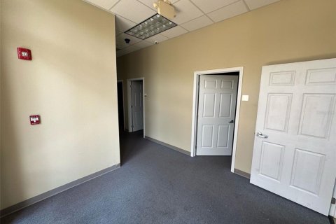 Immobilier commercial à louer à Orlando, Floride: 4374.67 m2 № 1619249 - photo 11