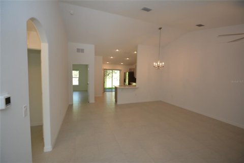 Immobilier commercial à vendre à Palm Coast, Floride: 6 chambres, 225.01 m2 № 2310711 - photo 7