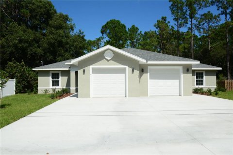 Commercial property in Palm Coast, Florida 6 bedrooms, 225.01 sq.m. № 2310711