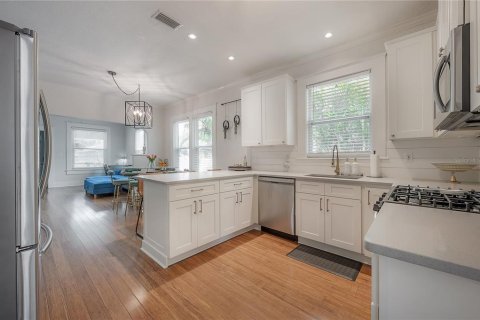 Casa en alquiler en Tampa, Florida, 3 dormitorios, 104.79 m2 № 1813408 - foto 17