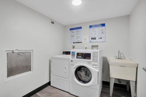 Купить кондоминиум в Авентура, Флорида 3 комнаты, 94.95м2, № 2085042 - фото 28