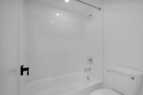 Купить кондоминиум в Авентура, Флорида 3 комнаты, 94.95м2, № 2085042 - фото 21