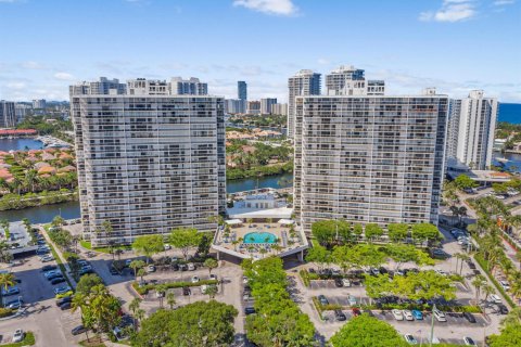 Купить кондоминиум в Авентура, Флорида 3 комнаты, 94.95м2, № 2085042 - фото 2