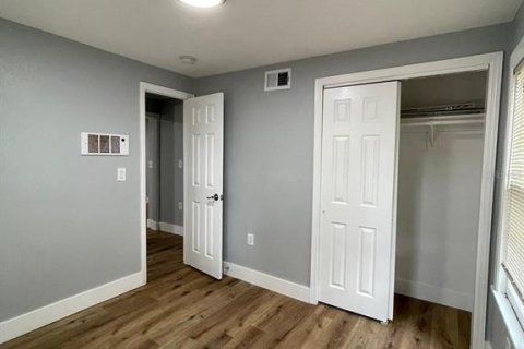 Casa en venta en Orlando, Florida, 4 dormitorios, 155.8 m2 № 1904397 - foto 19