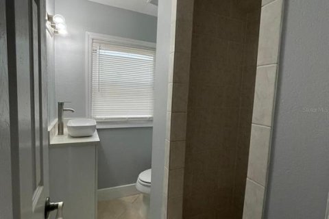 Casa en venta en Orlando, Florida, 4 dormitorios, 155.8 m2 № 1904397 - foto 11