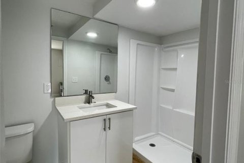 Casa en venta en Orlando, Florida, 4 dormitorios, 155.8 m2 № 1904397 - foto 9