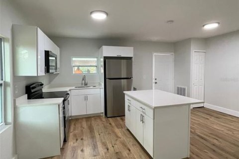Casa en venta en Orlando, Florida, 4 dormitorios, 155.8 m2 № 1904397 - foto 21