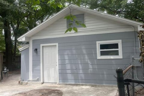 Casa en venta en Orlando, Florida, 4 dormitorios, 155.8 m2 № 1904397 - foto 2