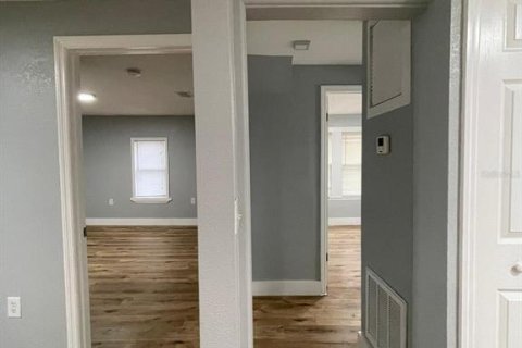 Casa en venta en Orlando, Florida, 4 dormitorios, 155.8 m2 № 1904397 - foto 7