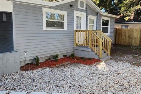 Casa en venta en Orlando, Florida, 4 dormitorios, 155.8 m2 № 1904397 - foto 4