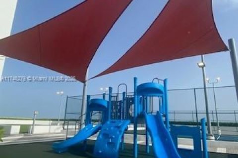 Купить кондоминиум в Норт-Майами-Бич, Флорида 3 спальни, 144.56м2, № 1707323 - фото 5